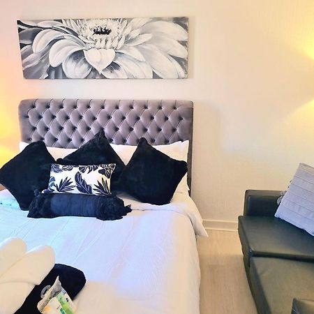 Immaculate 3-Bedrooms Dundee Apartment Εξωτερικό φωτογραφία