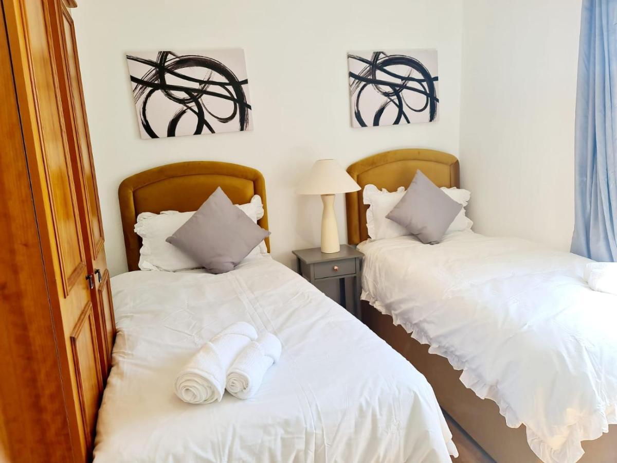 Immaculate 3-Bedrooms Dundee Apartment Εξωτερικό φωτογραφία